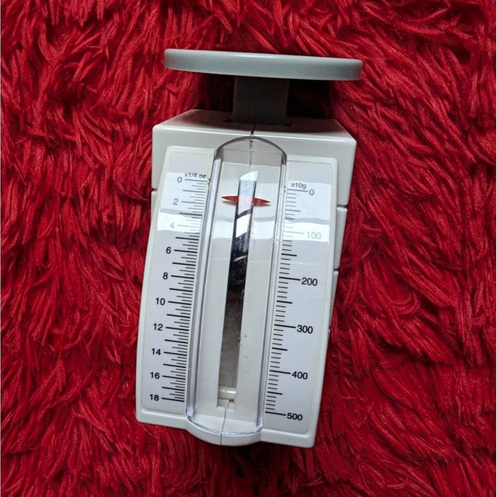 Vintage White Plastic Analog Kitchen Scale 500g 18oz Mechanical Dual Dial